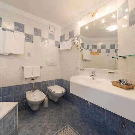 Pinis Hotel apartamentowy Corvara