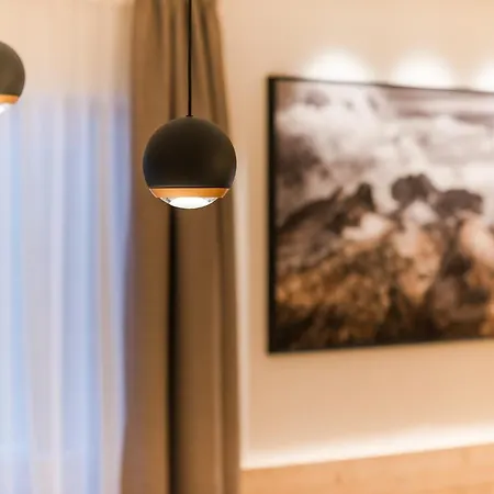 Pinis Hotel apartamentowy 3*