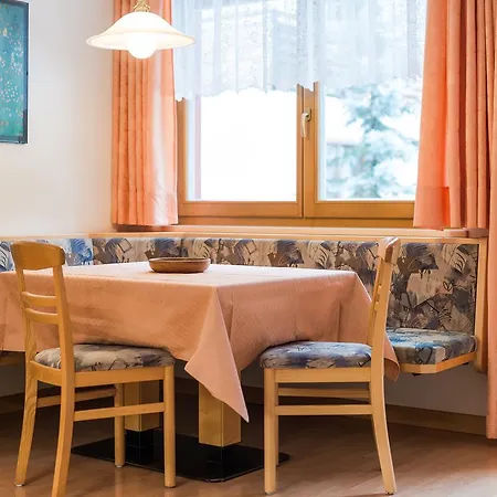 Hotel apartamentowy Pinis